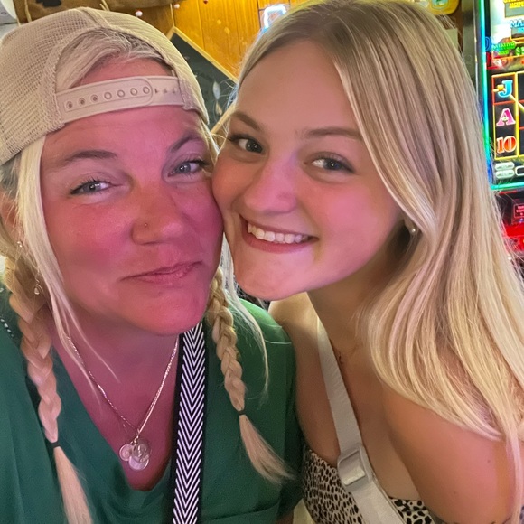 💥Meet Me & My Fam💥POSH Ambassador!! - Picture 7 of 9